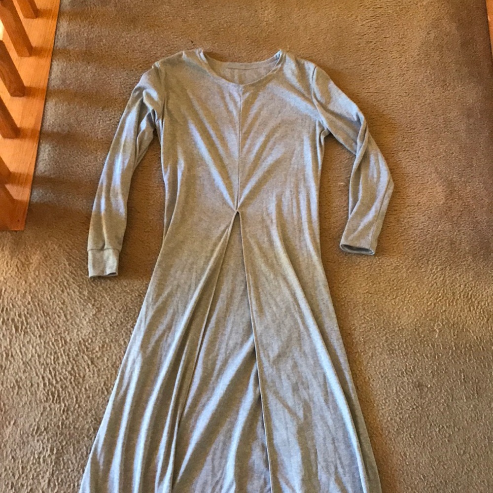 Long tunic, open in the front.